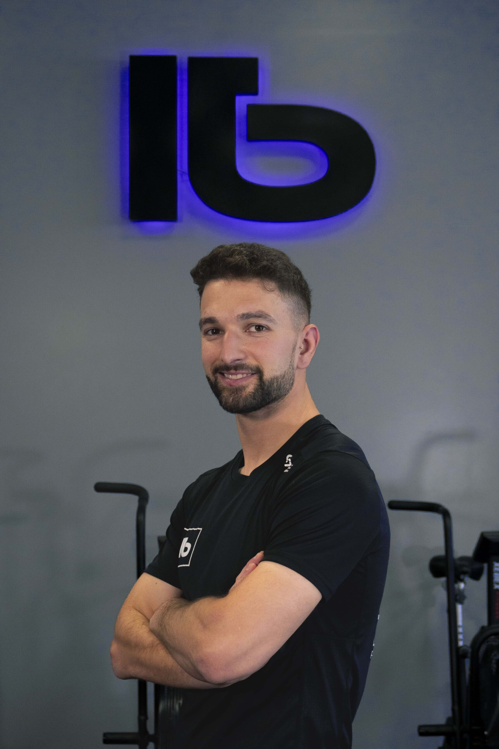 Luis Bañuelos sonriendo